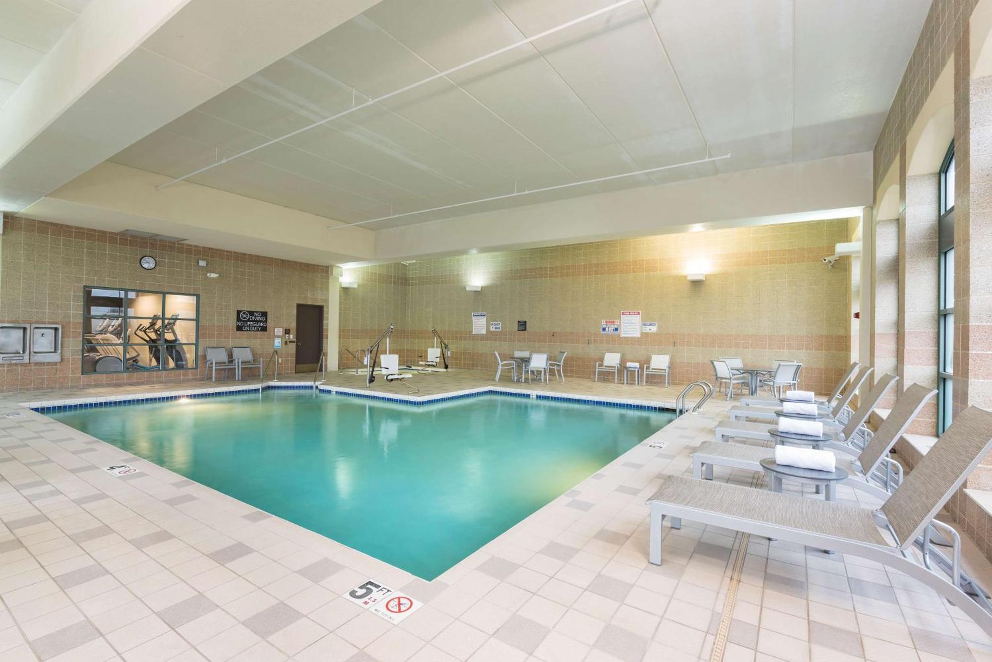 Doubletree By Hilton Kenosha, Wi Hotel 4*